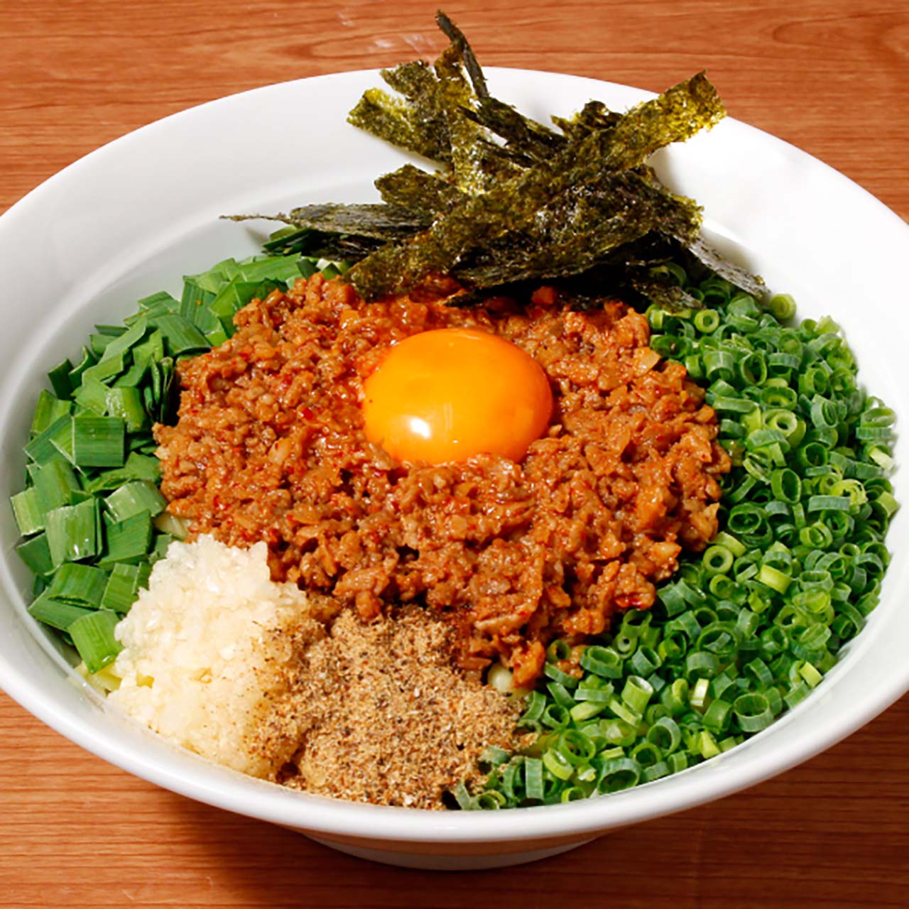 デリズ 台湾まぜそば(麺大)生鶏卵・ラー油・酢付き≪2961≫