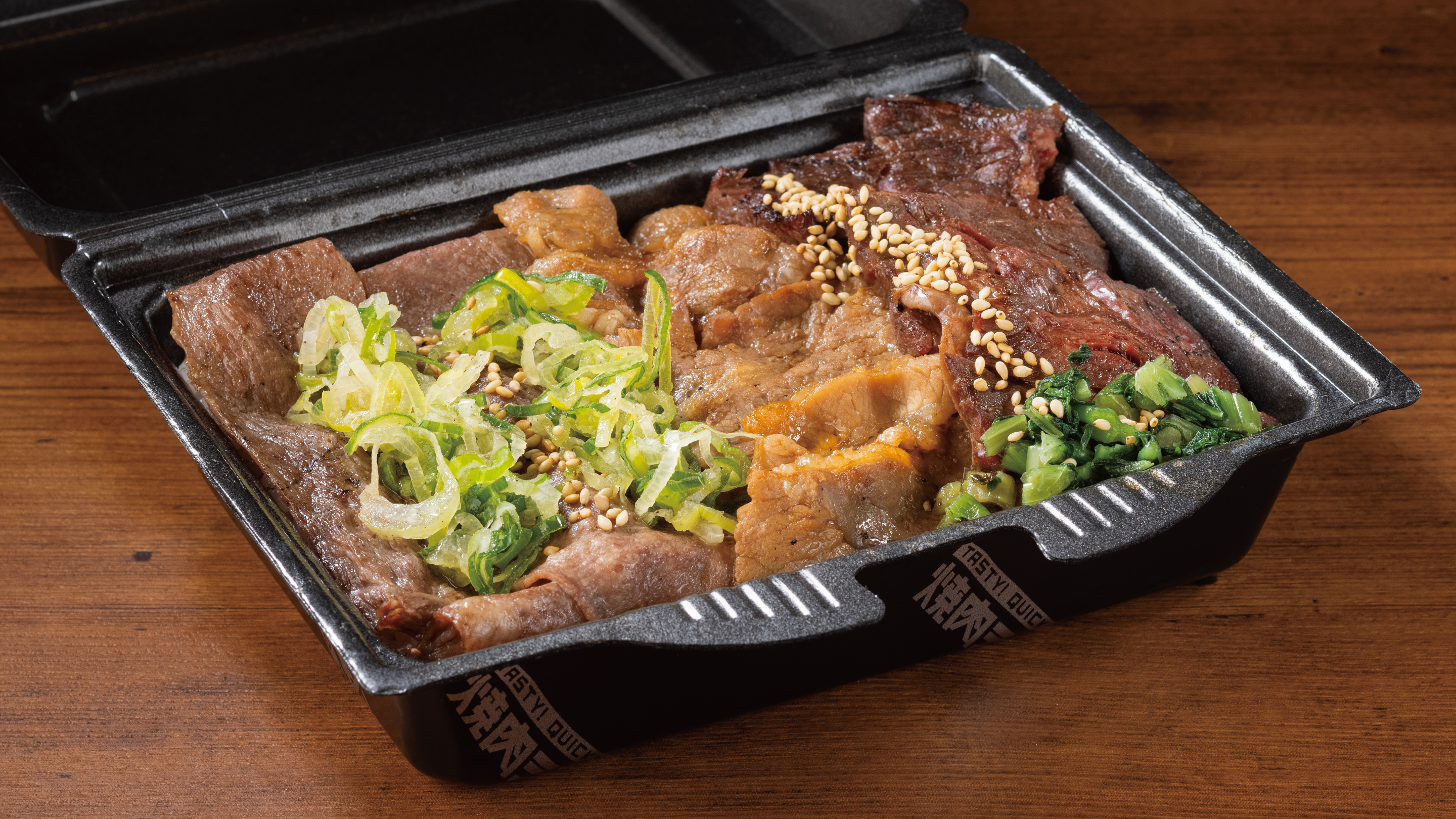 焼肉ライク 網焼き大判牛タン＆牛カルビ＆ハラミ焼肉弁当