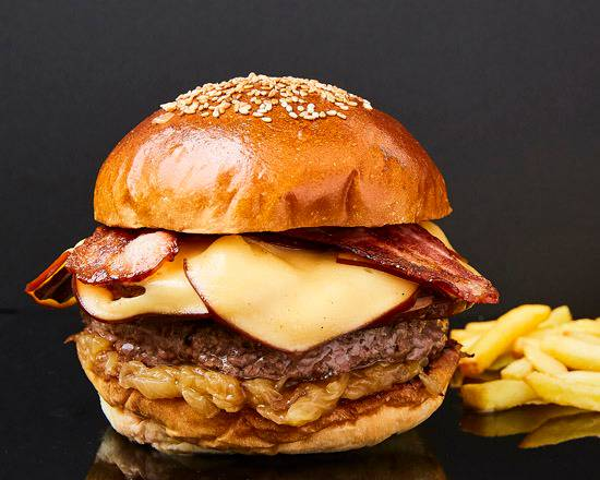 ゴールデンブラウン プレミアムゴールデンブラウンバーガー(フレンンチフライ付) Premium Golden Brown Burger