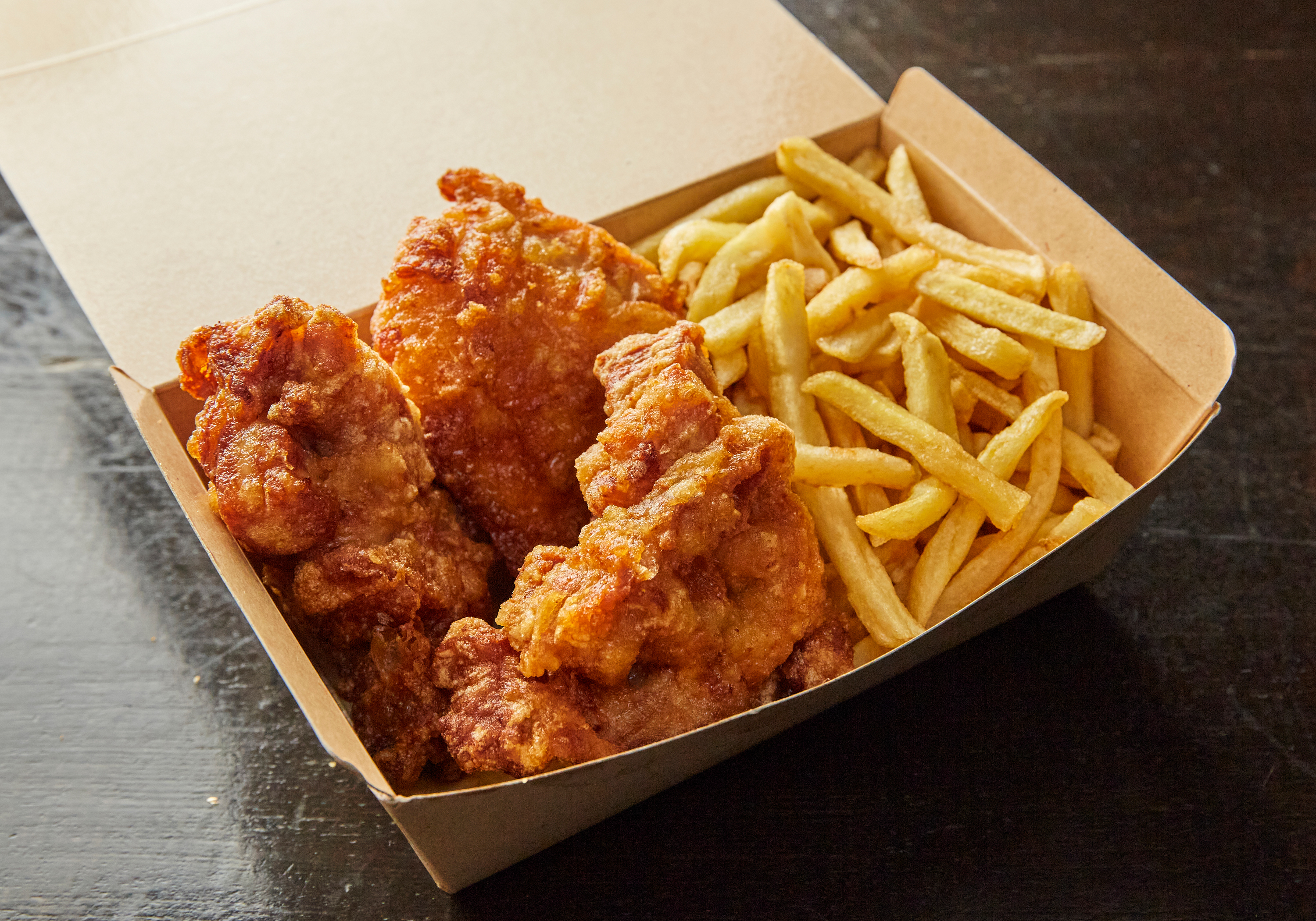 なるとキッチン ザンギバスケット(フライドポテト)