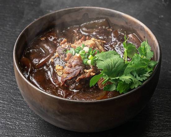 極太麻婆春雨 【黒醤】パクチー極太春雨