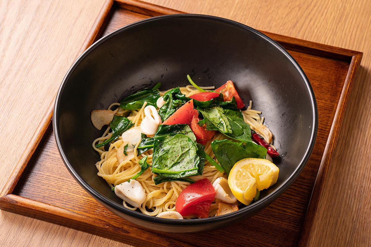 すぱじろう ヤリイカとほうれん草のペペロンすぱ