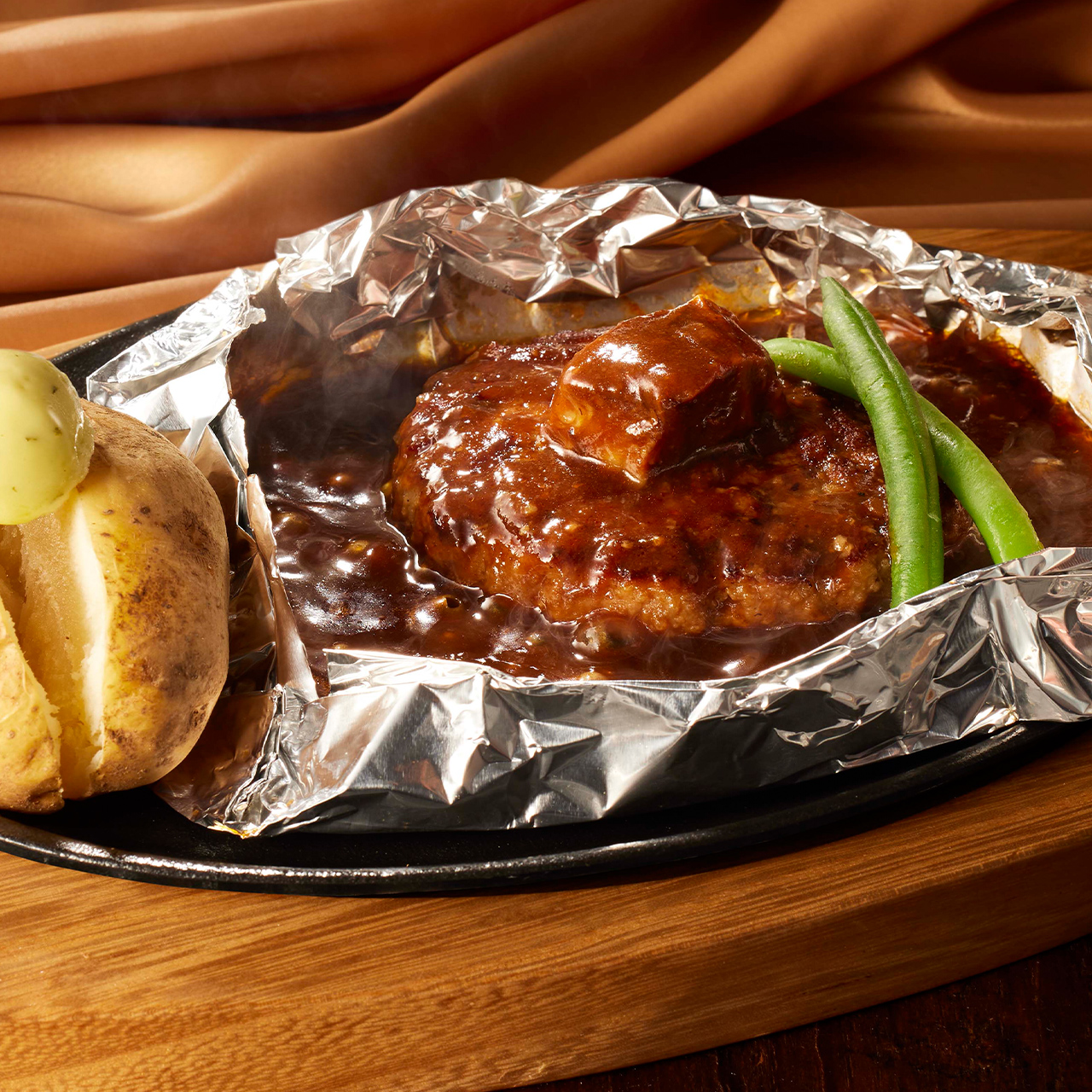 ココス 【153】濃厚ビーフシチューの包み焼きハンバーグ110g