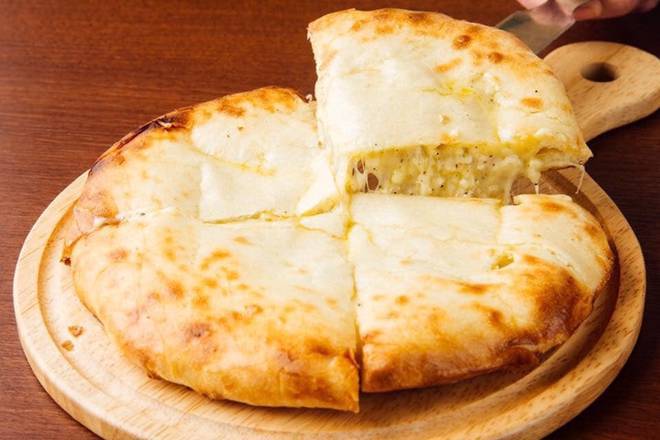 サンガム はちみつ チーズナン HONEY CHEESE NAAN