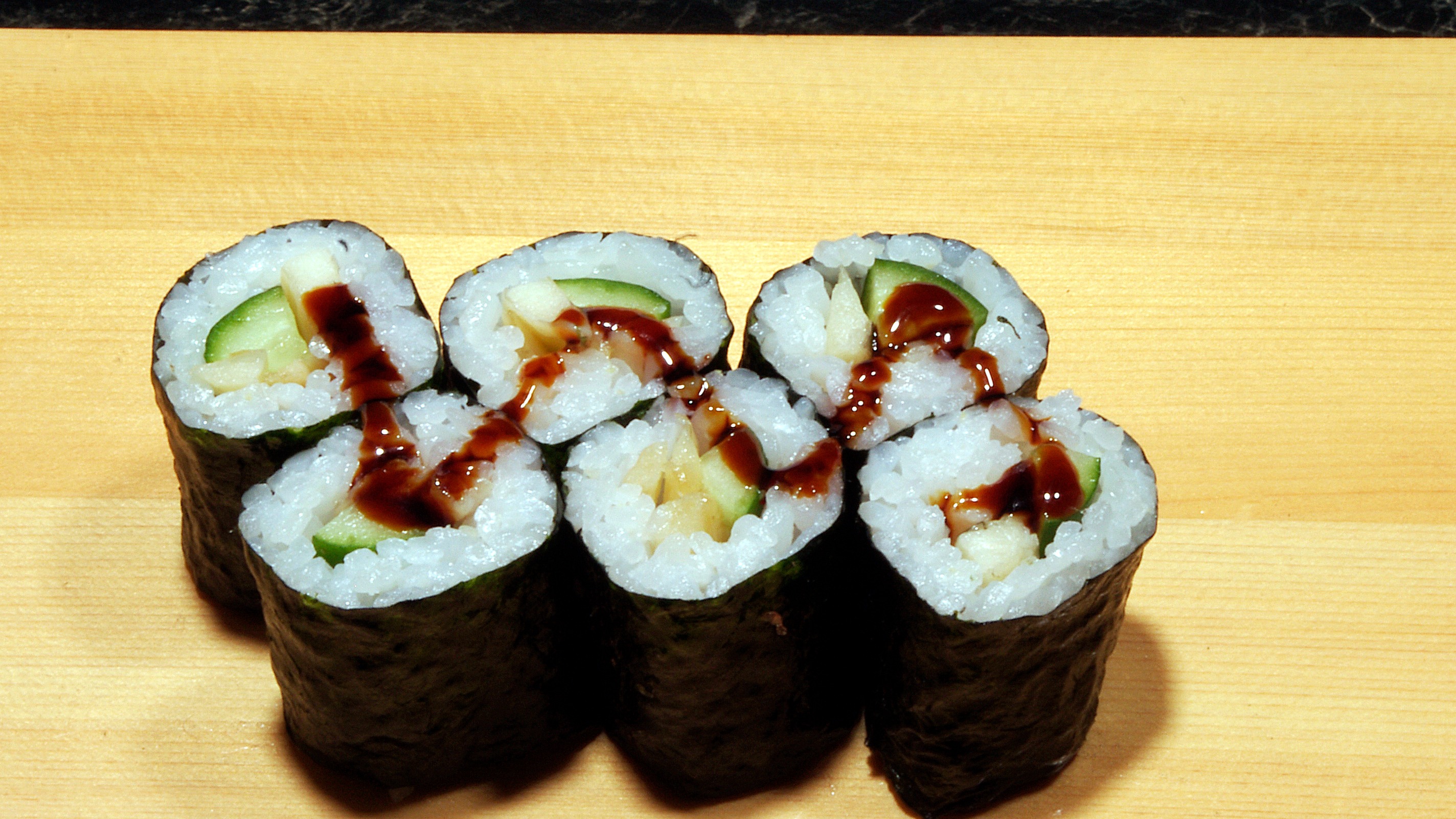 味ぎん 【8477】穴子きゅうり巻き1本