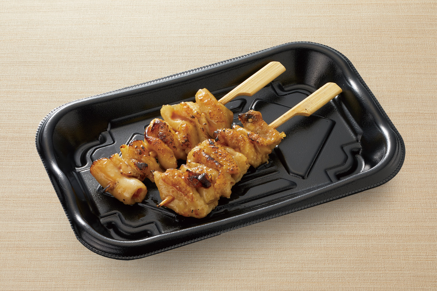 和食さと 鶏皮串(2本)