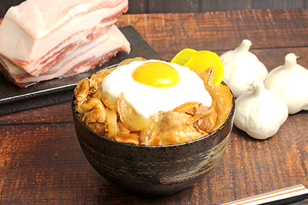 【とろろ】スタミナニンニク豚丼