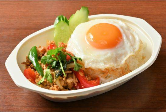 SUNRISE カオ・ラート・ガパオガイ / Khao Rad Kra Prao Gai