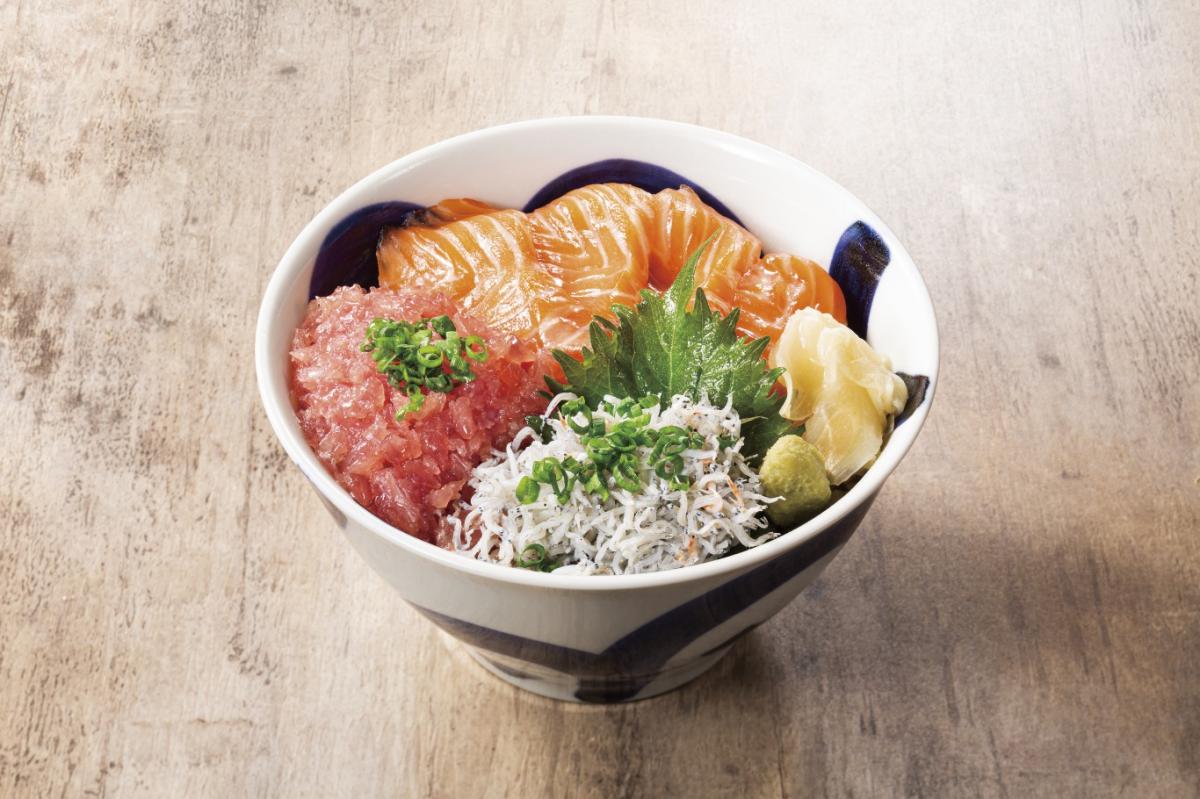 魚や一丁 サーモンネギトロ丼
