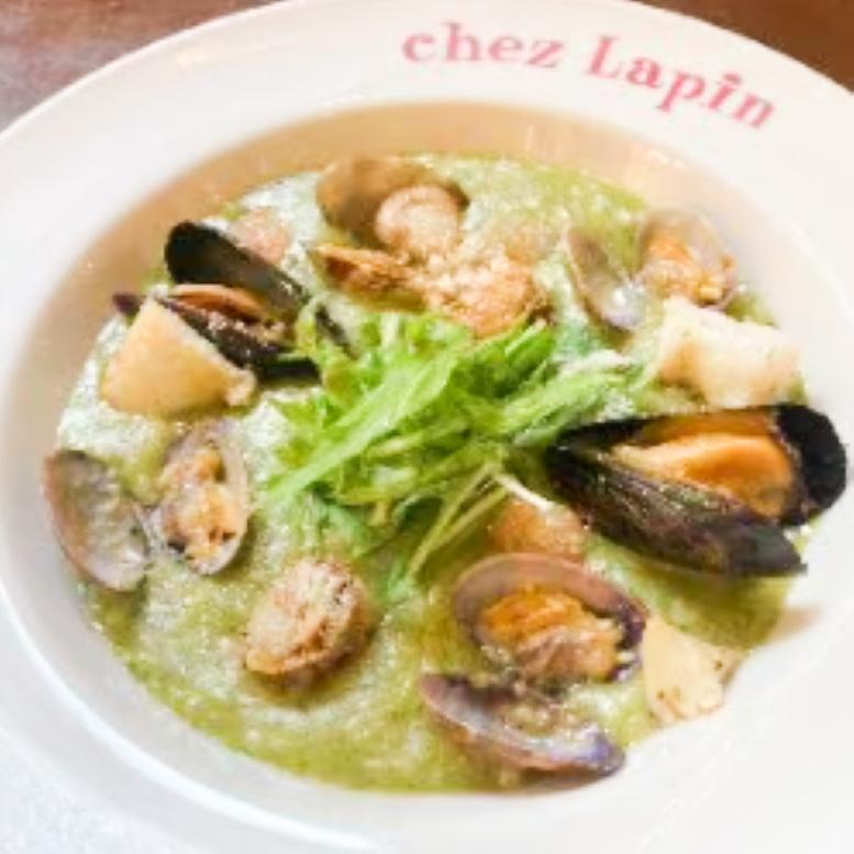 トラットリア シェ ラパン 人気！魚介のリゾット ペスカトーレジェノベーゼ バジル風味