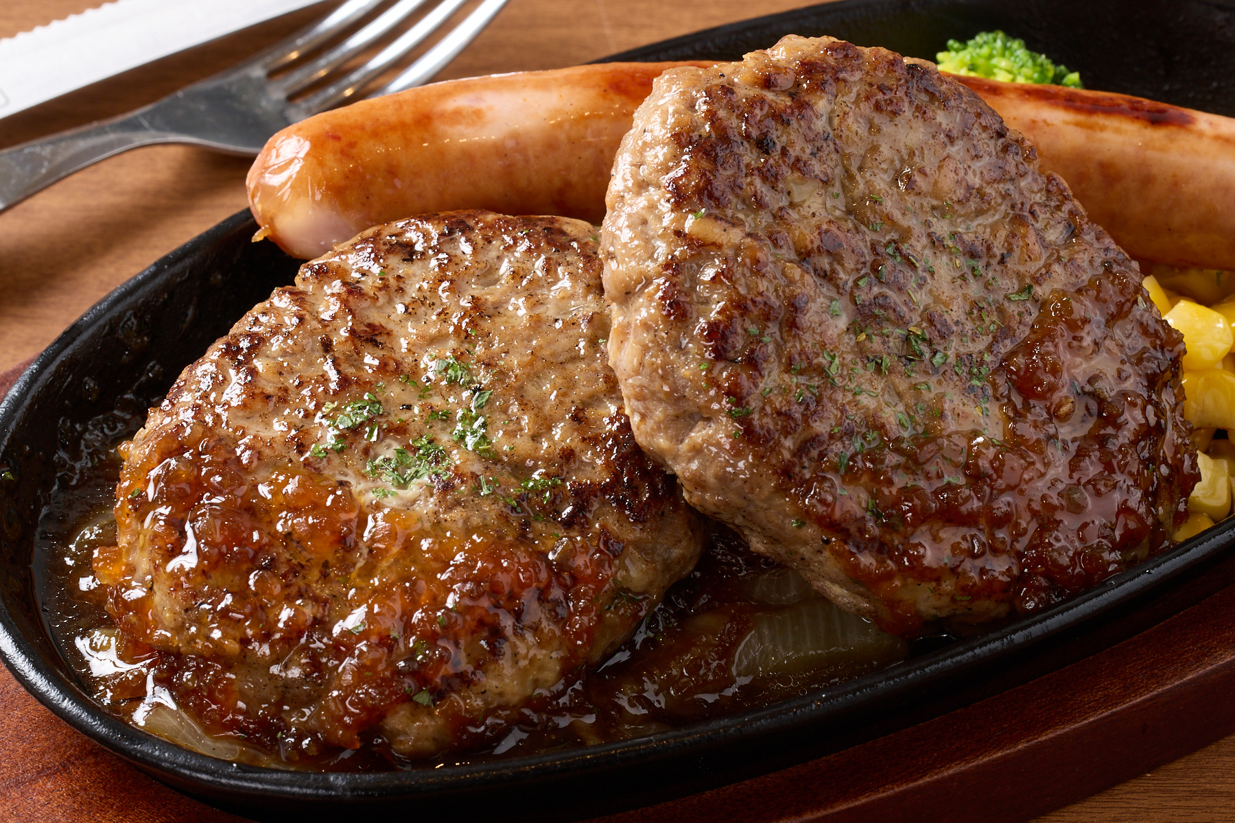 肉屋のハンバーグとガーリックライス 【コンビ】粗挽きソーセージ＆ダブルハンバーグBOX Sausage ＆ Double Hamburg