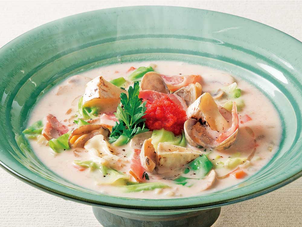 つるとんたん カマンベールチーズと春キャベツ 明太クラムチャウダーのおうどん