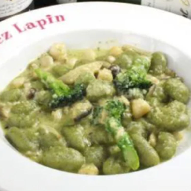 トラットリア シェ ラパン ニョッキ 帆立小柱ときのこ・ブロッコリーのバジルクリームソース