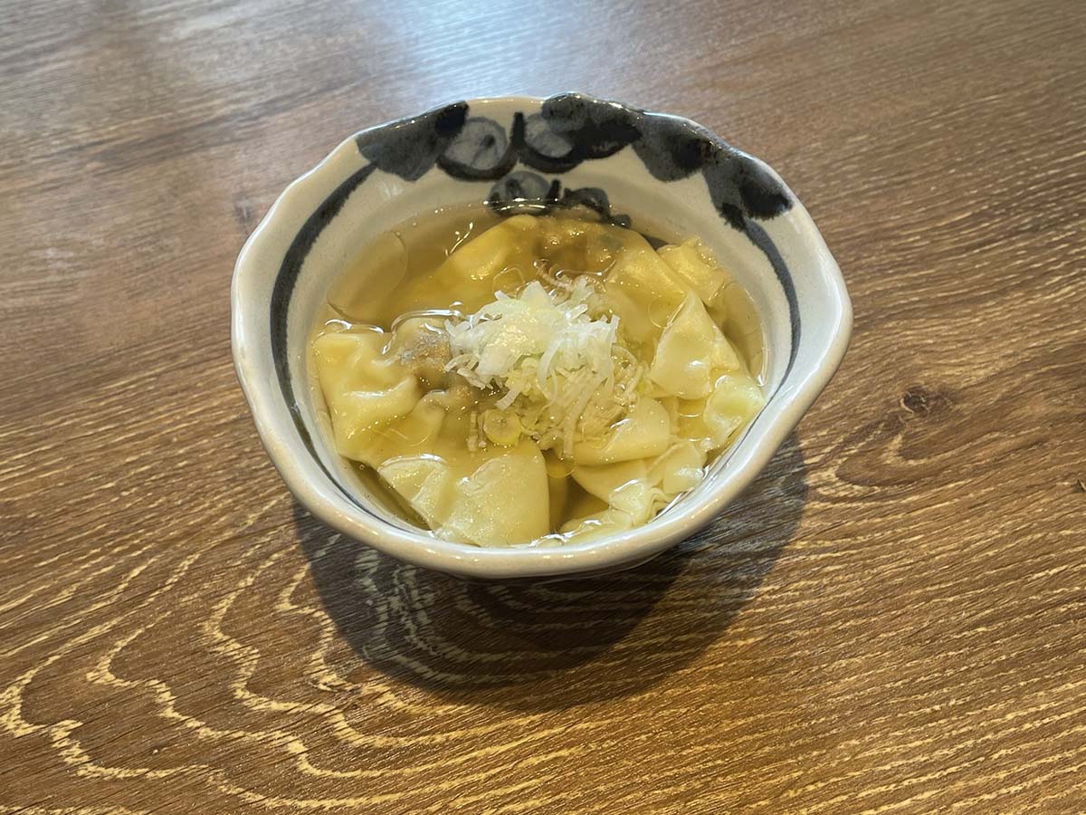 肉汁餃子のダンダダン スープワンタン