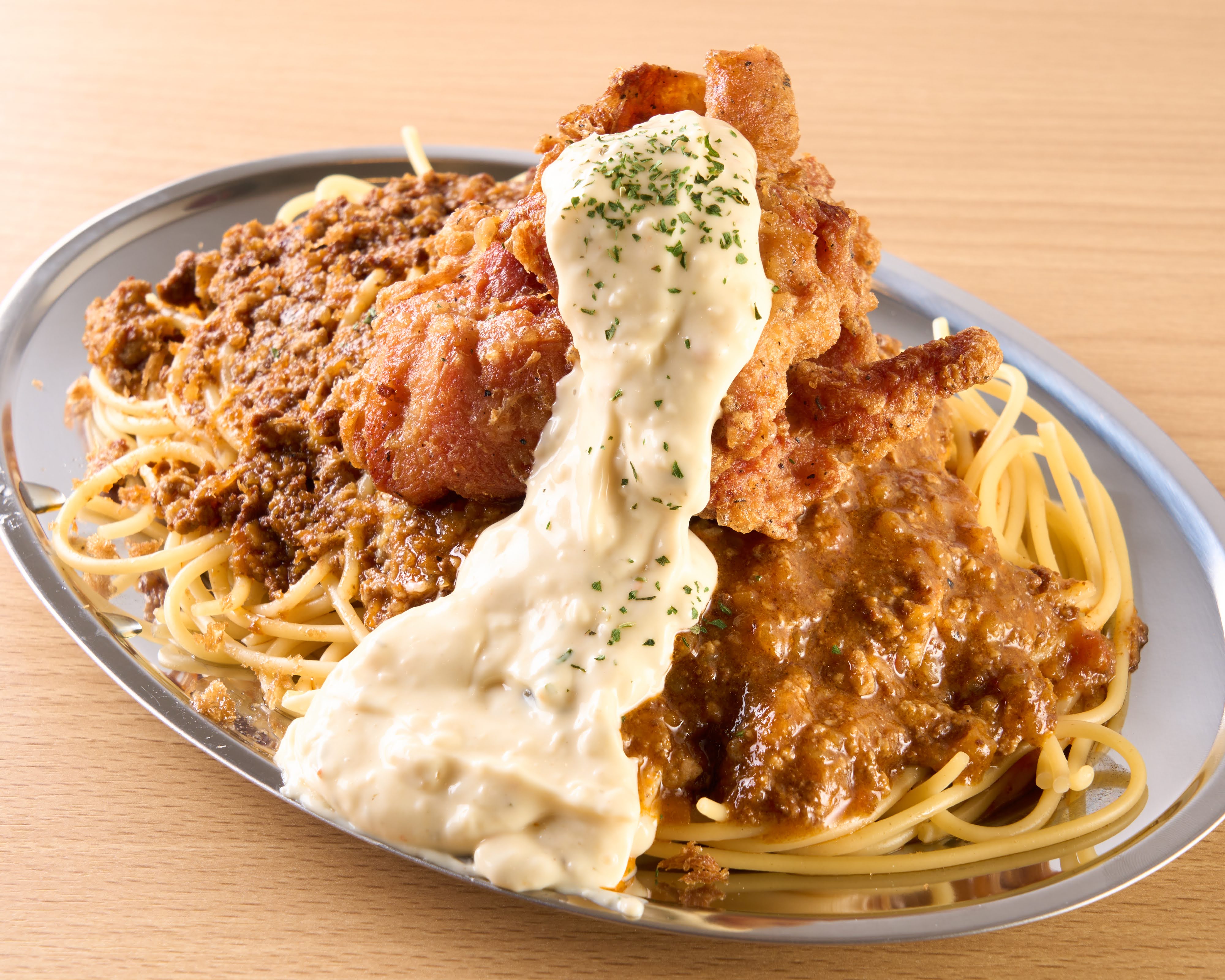スパゲティの店『神田ナポリタン』 タルタルチキン＆ミートソース Tartar Chicken＆Meat Sauce