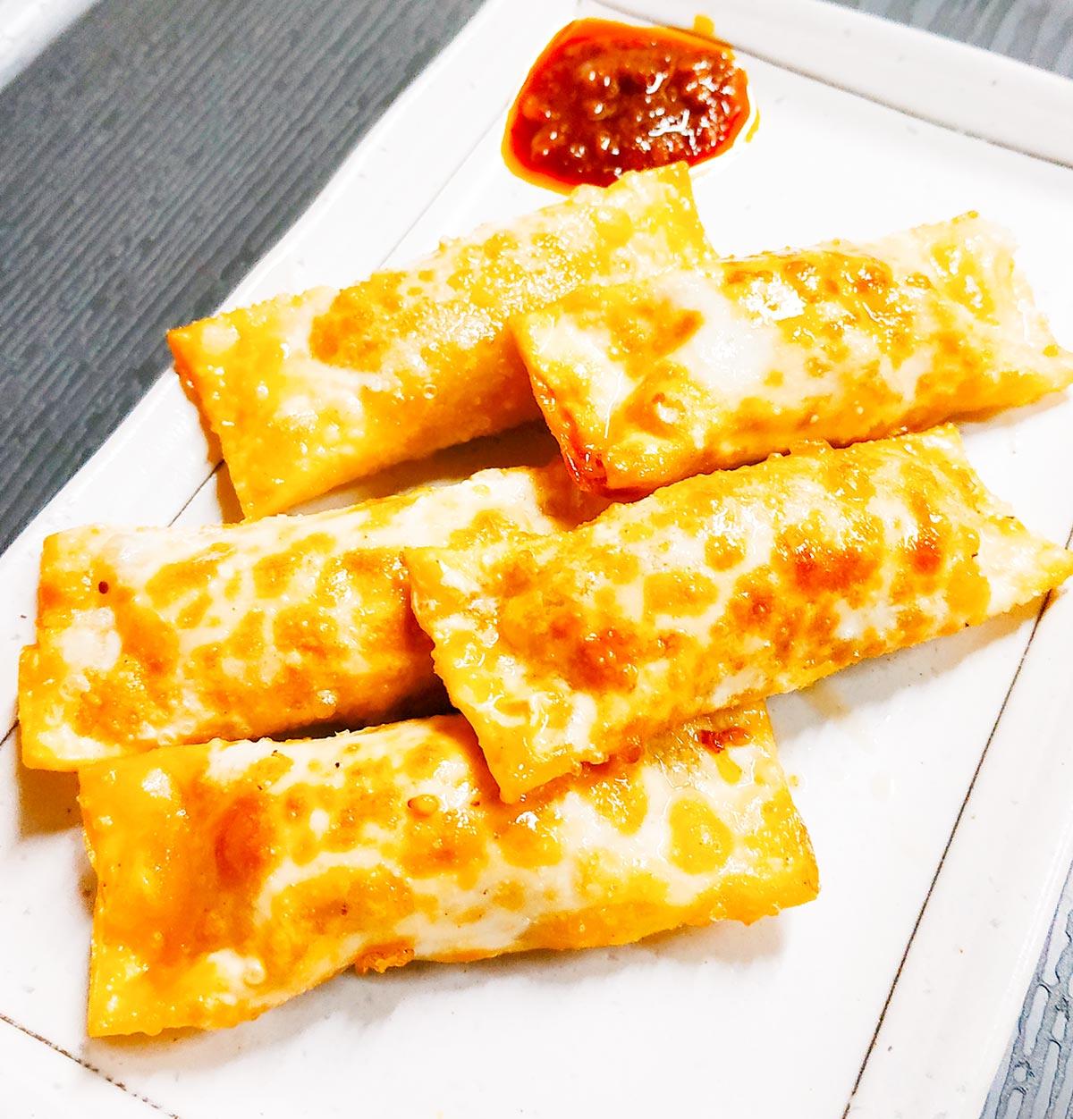 台湾小籠包 一口揚げ餃子(5本)