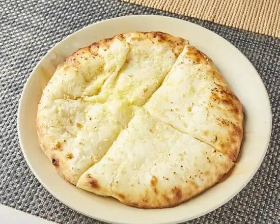 raja チーズガーリックナン