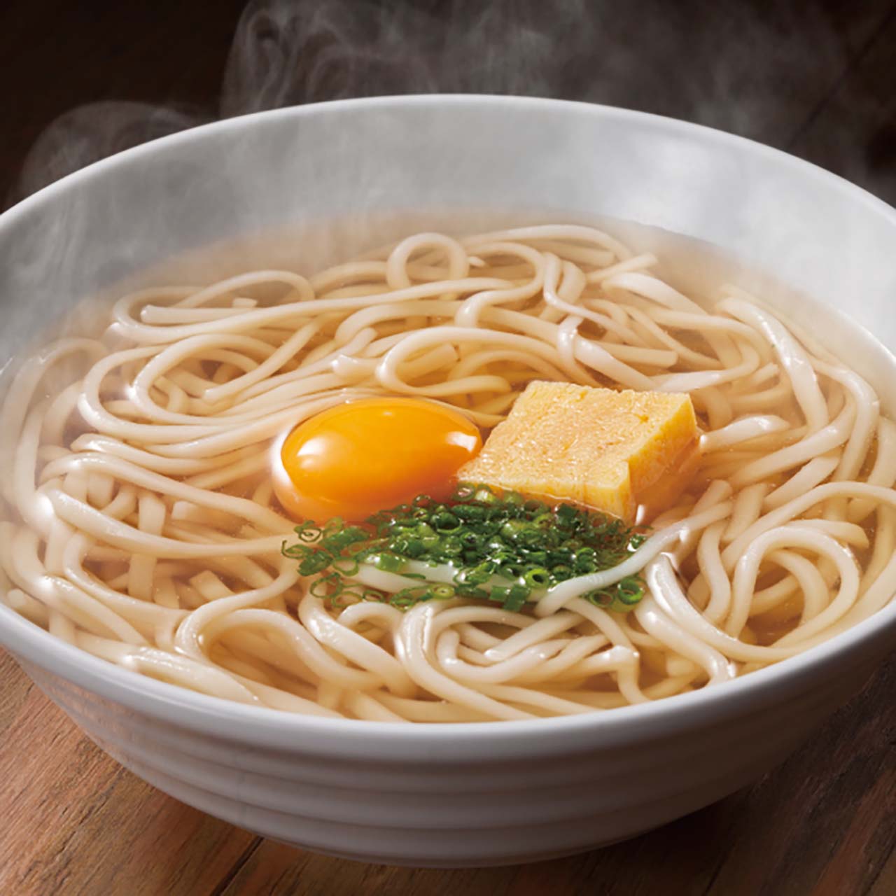 デリズ 月見うどん 【大盛】 【生卵】 (スープ別添え)≪1915≫