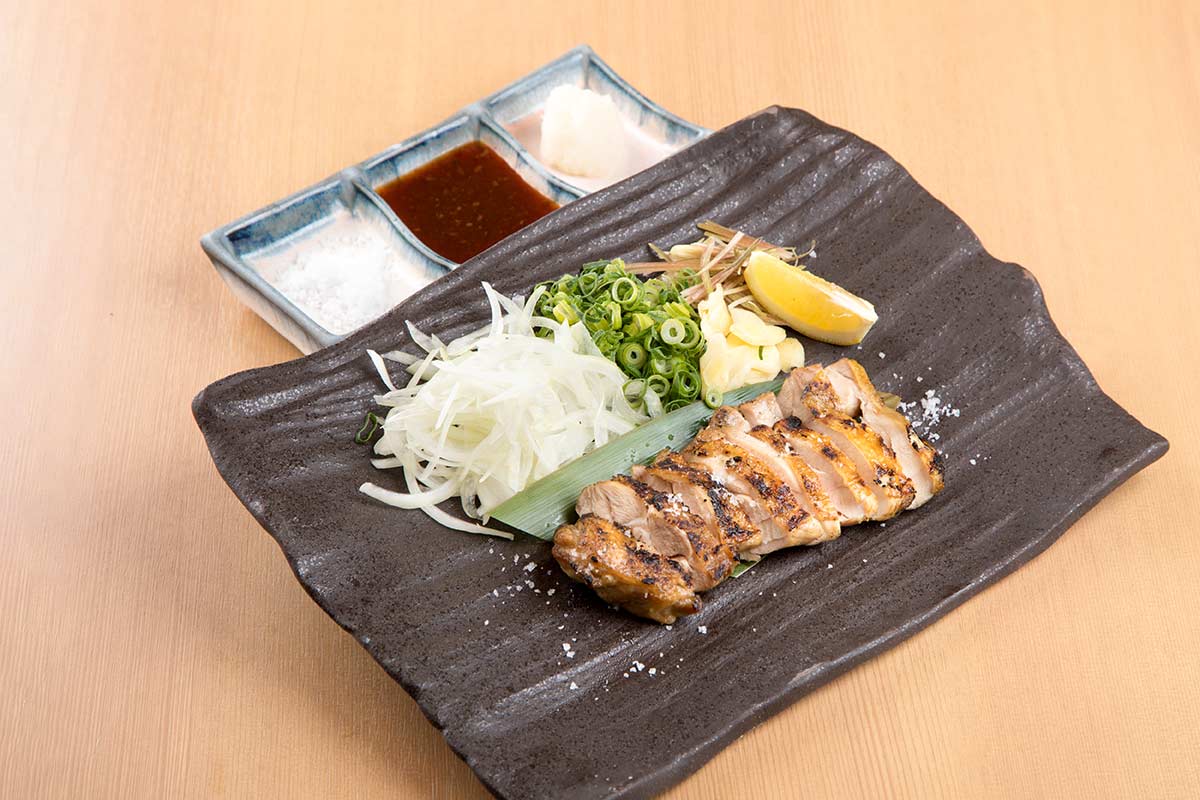 土佐清水ワールド 四万十鶏の藁焼きステーキ