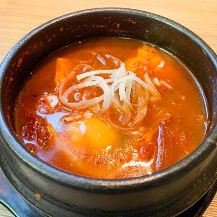 韓無量 海鮮スンドゥブチゲ