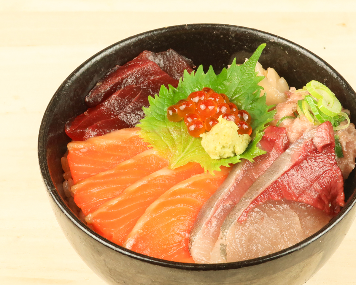 サーモン好きに贈る丼 千壽サーモン 間違いない「彩り5種盛丼」