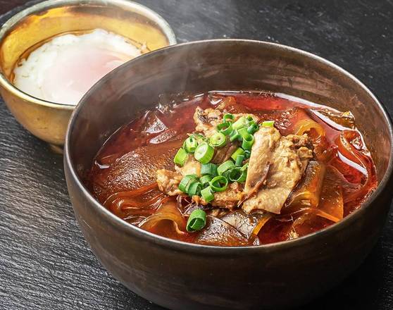 極太麻婆春雨 【麻辣】温泉卵入り極太麻婆春雨