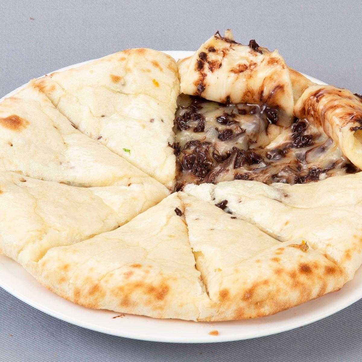 カリーゾーン チョコチーズナン『Chocolate Cheese Nan』