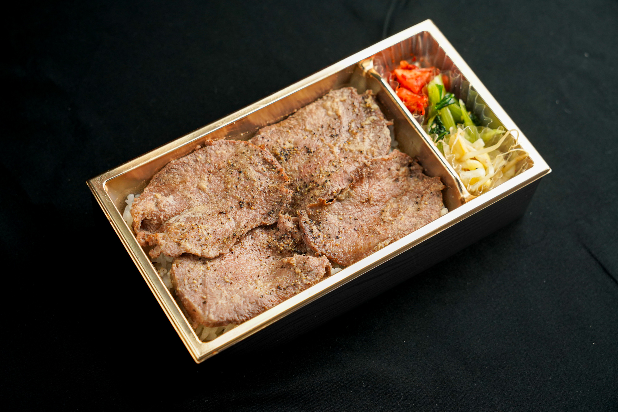 焼肉万里 牛タン塩弁当