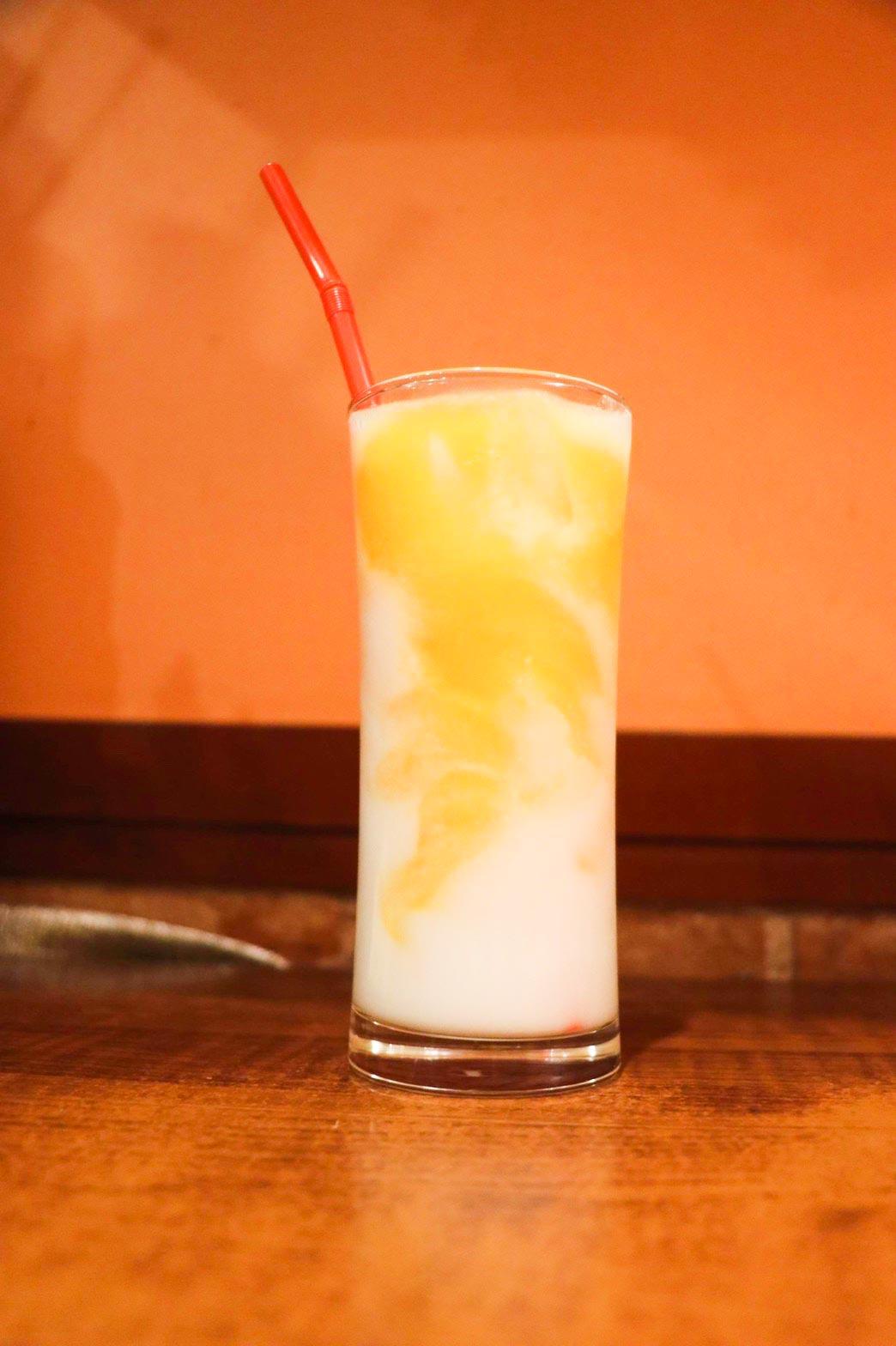 サンティ マンゴーラッシー