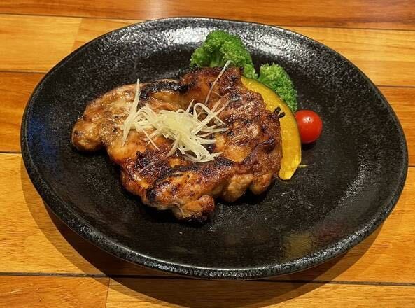 筋肉食堂 New・皮なし鶏モモ肉の生姜焼き(弁当)Grilled ginger Chicken Thigh