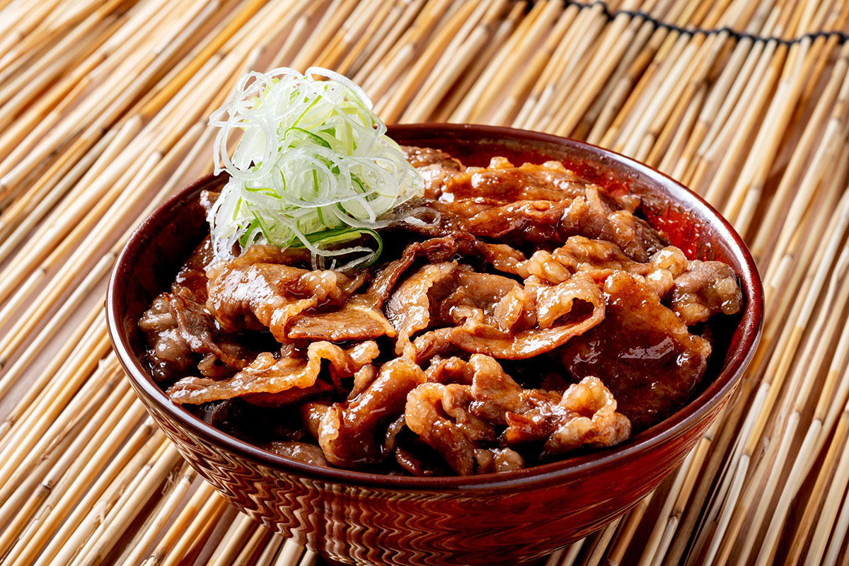 韓国カルビ丼とスンドゥブ 洞山 牛カルビ丼(味噌だれ)