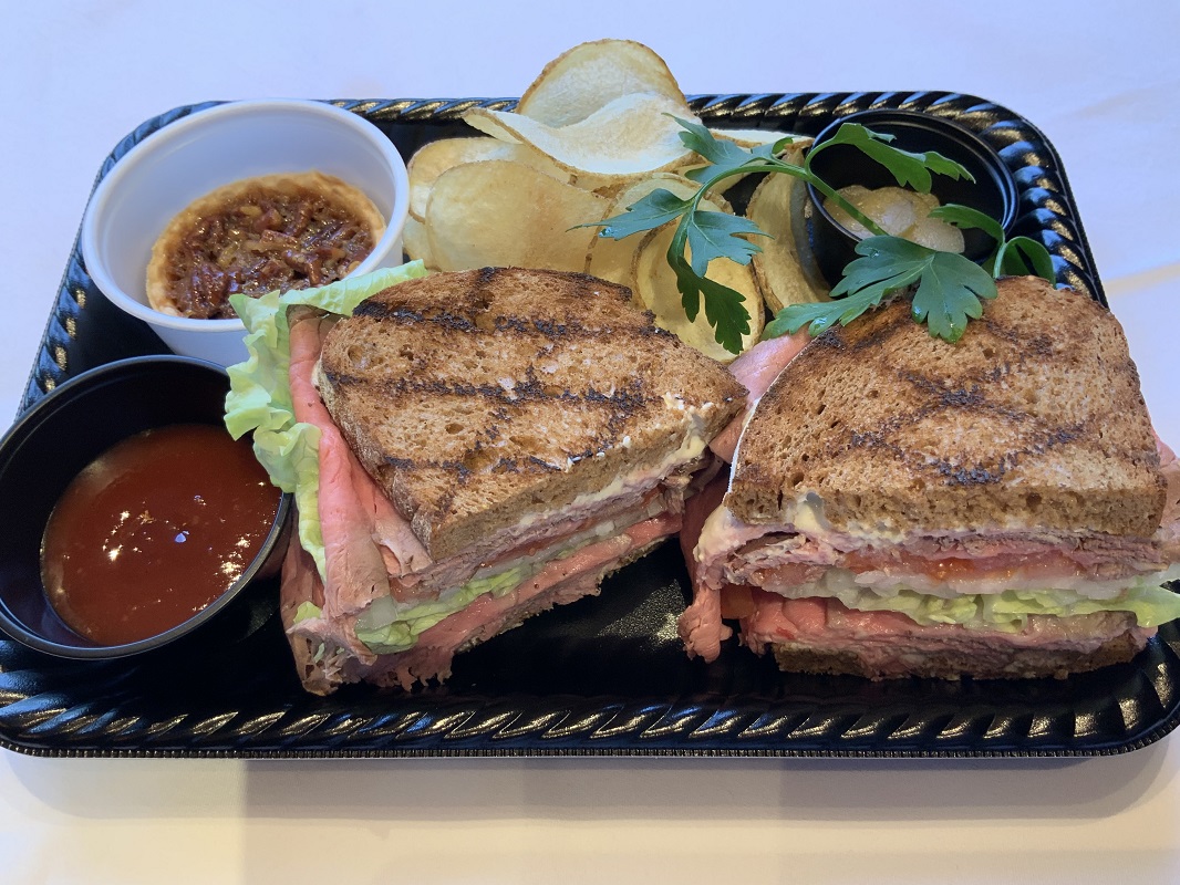 ウルフギャング・ステーキハウス USDAプライムローストビーフサンドウイッチ