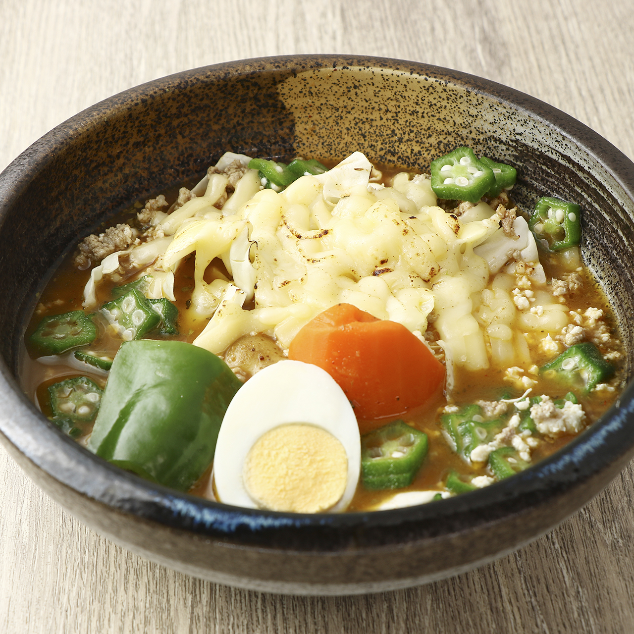 挽き肉とろ～りチーズスープカレーMinced pork and cheese soup curry