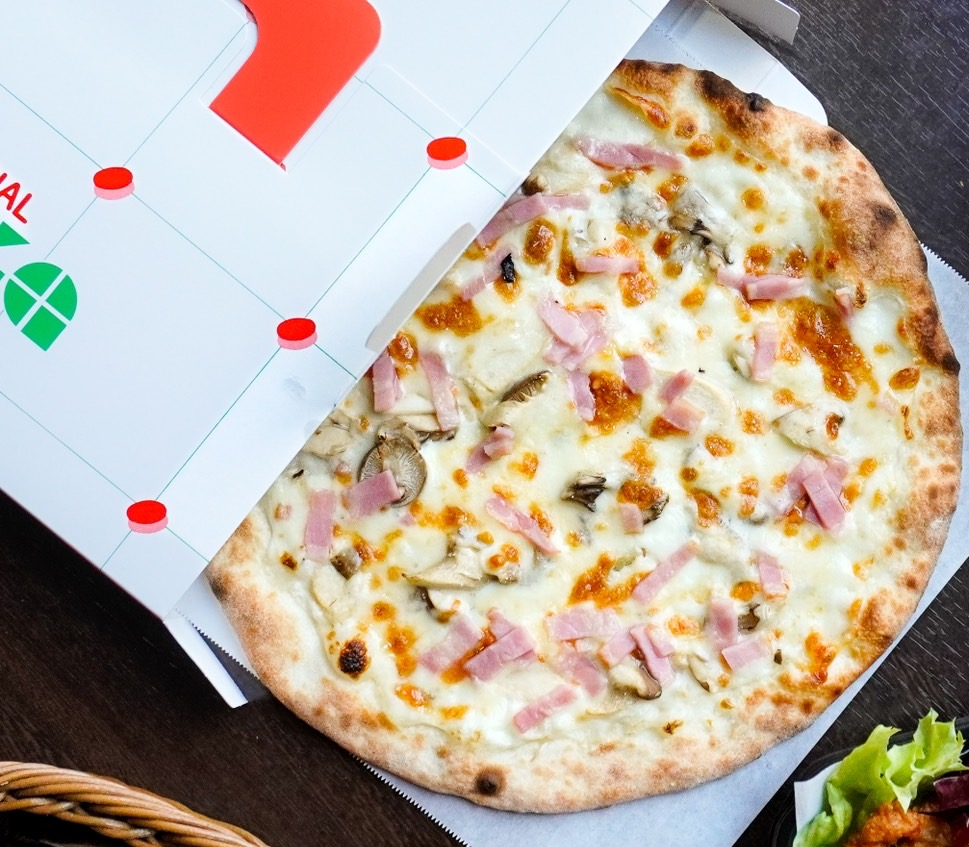 きのことベーコンのピザ