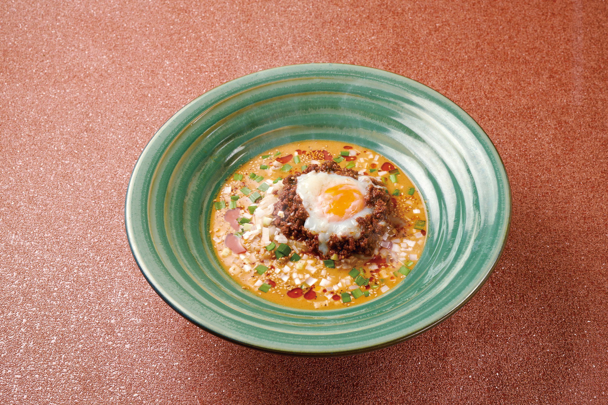 つるとんたん 白胡麻担々麵のおうどん(温)