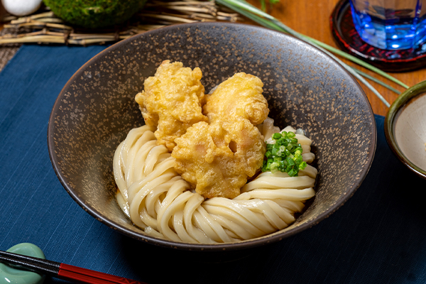山下本気うどん 鶏天ぶっかけうどん Cold udon with chicken tempura