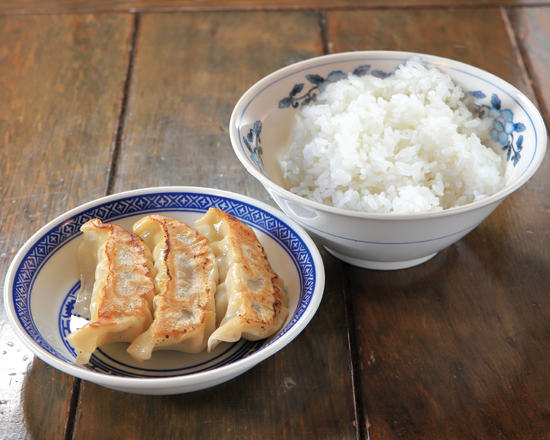 中国ラーメン揚州商人 半餃子ご飯セット