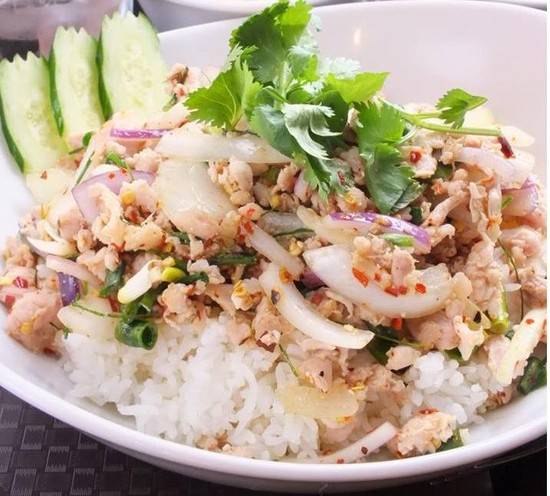 ガパオ食堂 ラープ(鳥ひき肉のスパイシーサラダ)ごはん Spicy Minced Chicken Salad Rice