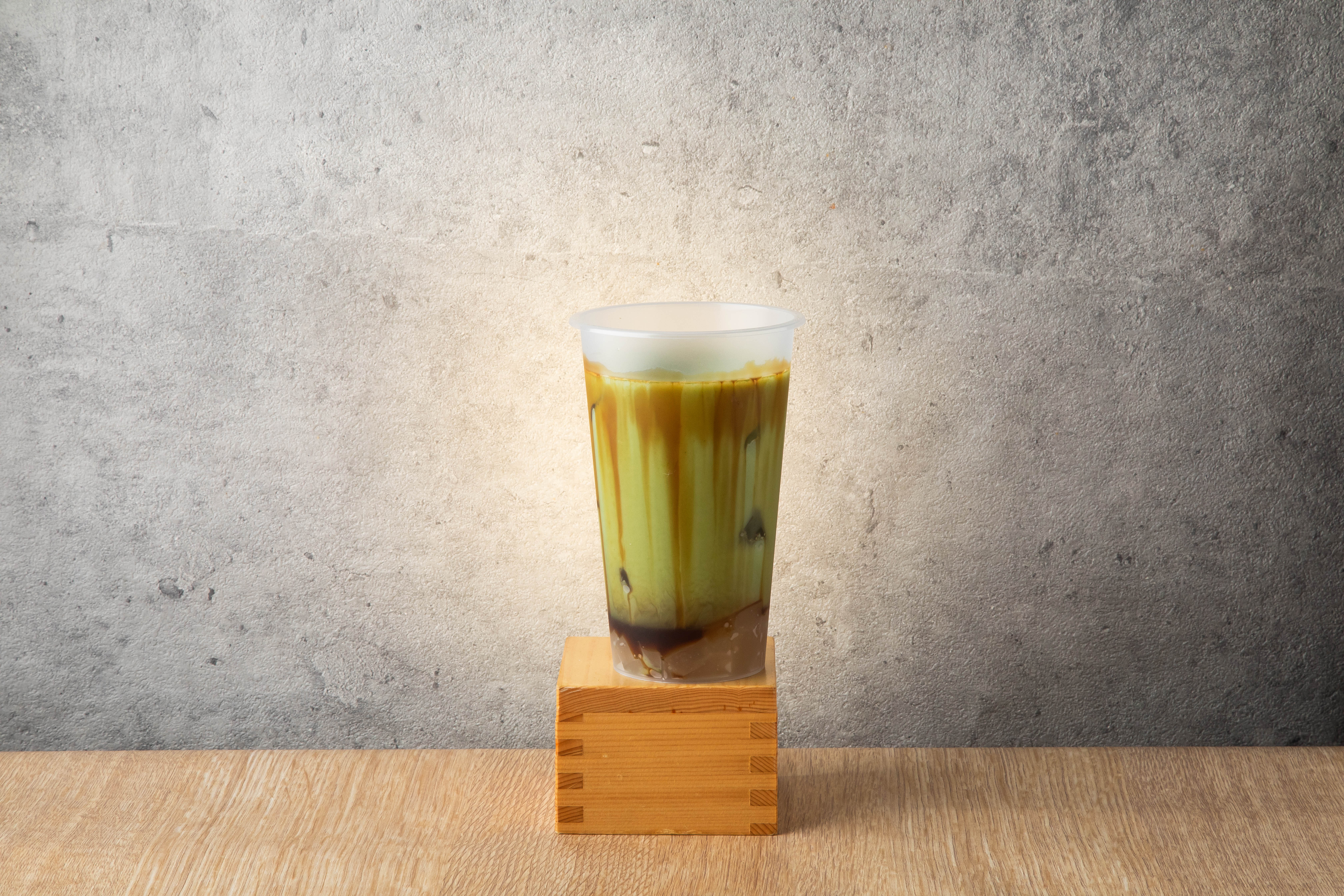 わらび餅茶屋 抹茶黒蜜きなこラテ(黒蜜×黒糖わらび餅)