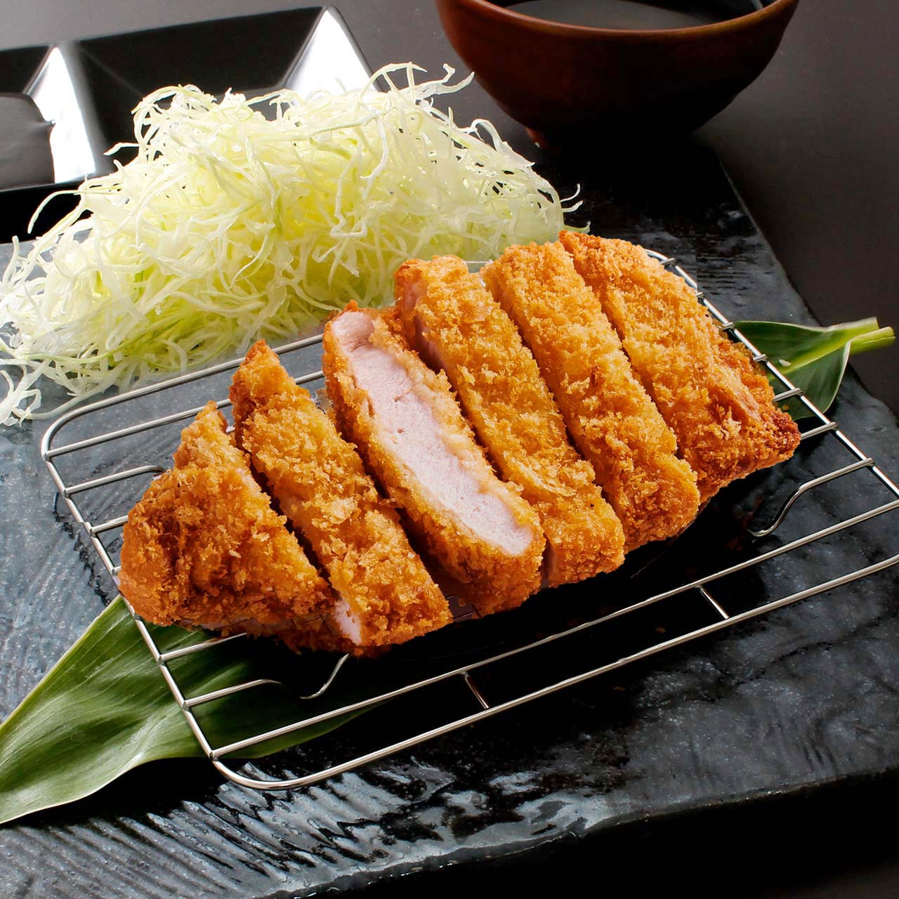 恵比寿キムカツ 熟成 三元豚厚切りロースカツ膳(ソース1)