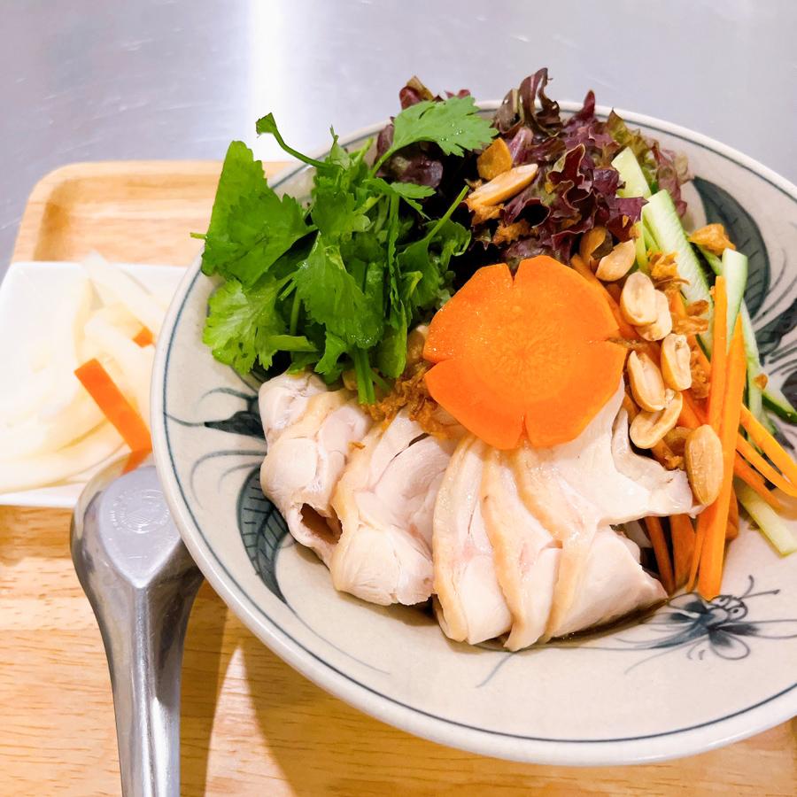 バインミー バーバー 鶏のまぜ麺 Phở gà Trộn