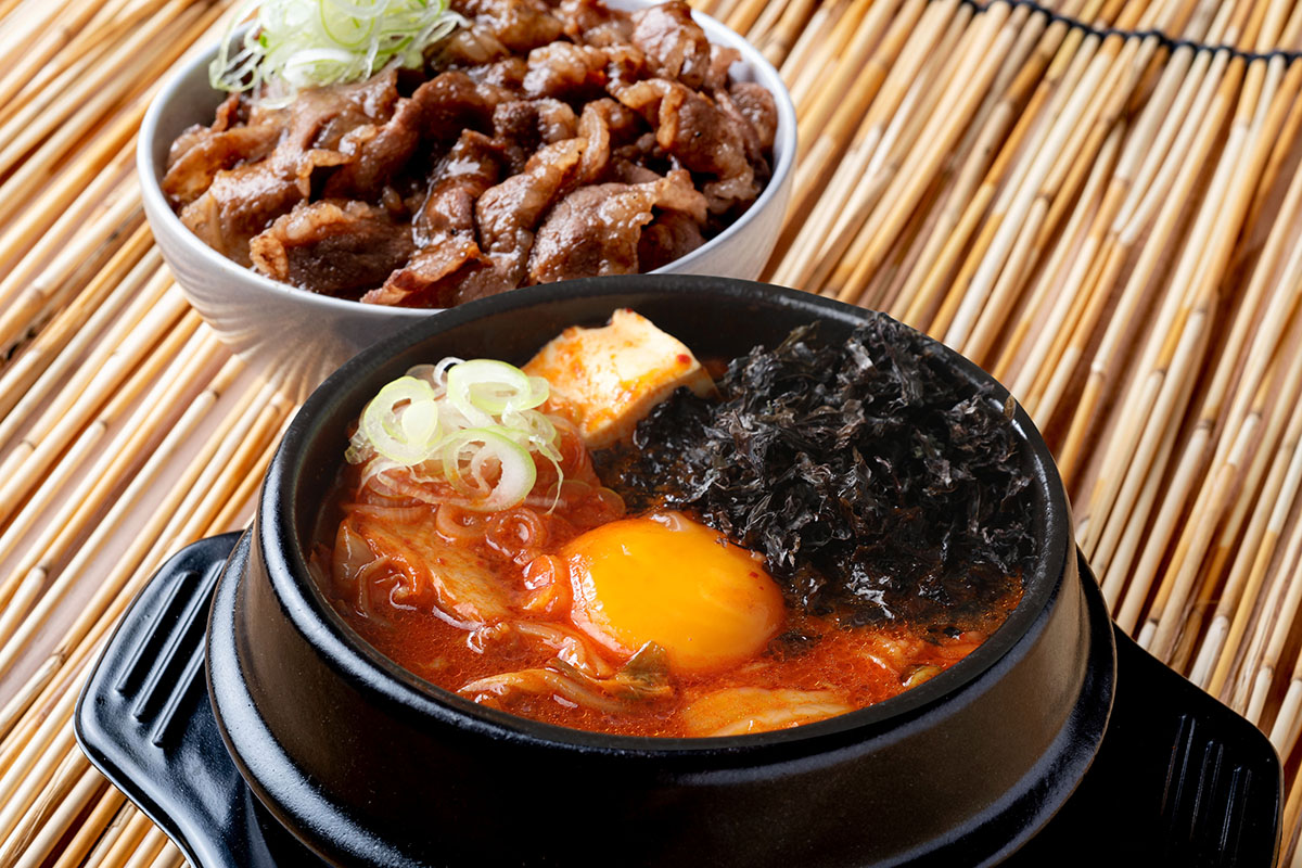 韓国カルビ丼とスンドゥブ 洞山 岩海苔スンドゥブ～ミニカルビ丼セット～