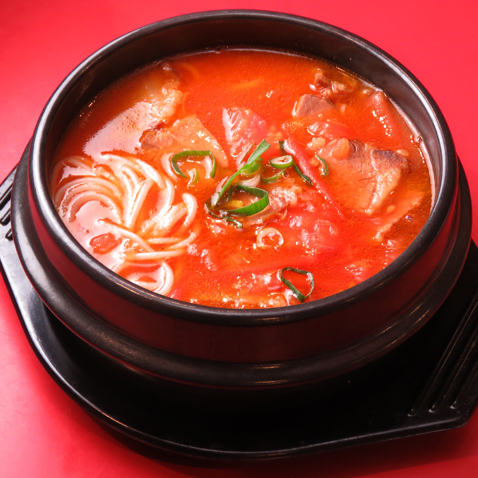 永利 トマトと牛バラの米線(ベイセン)