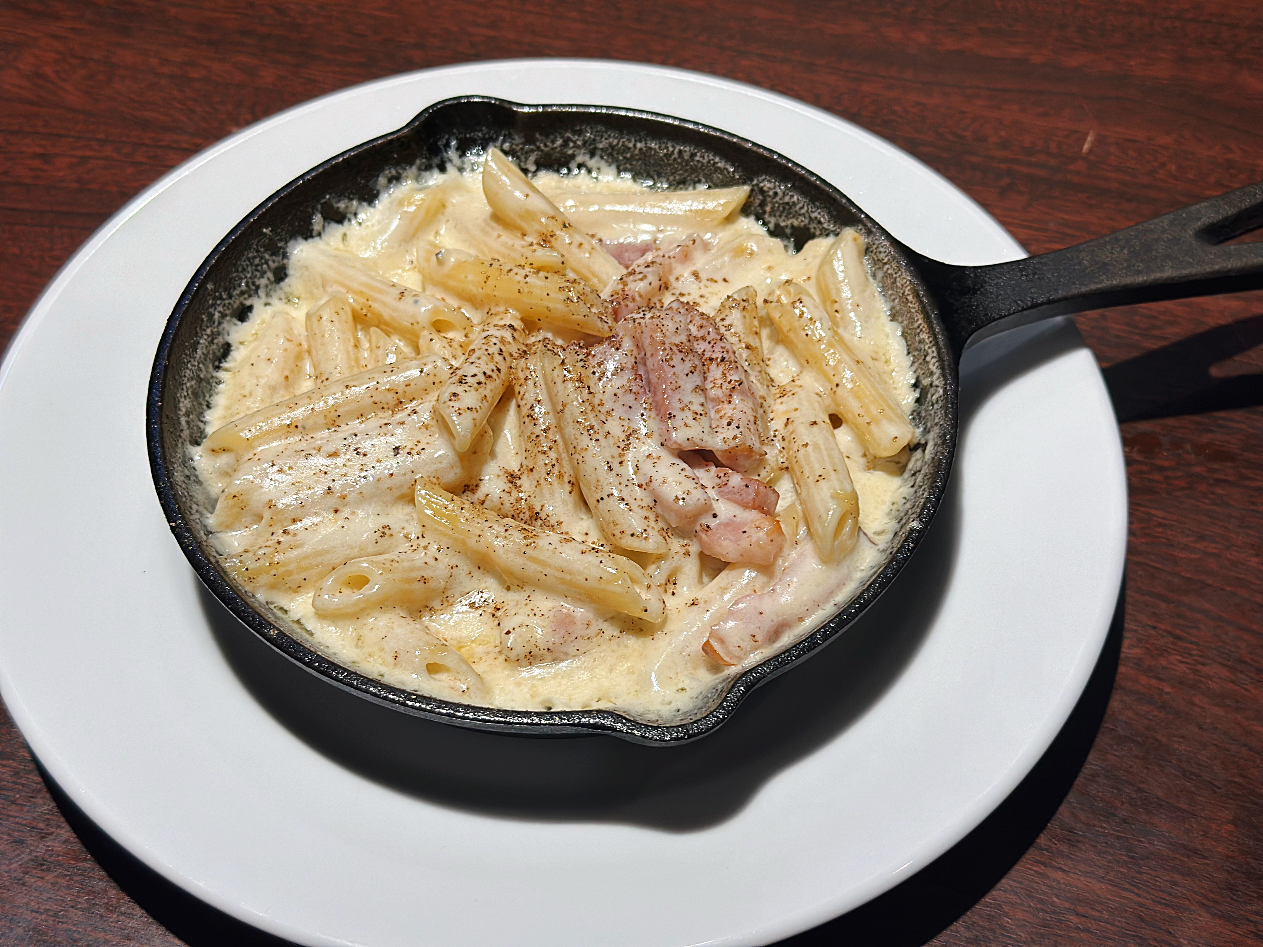 俺のイタリアン ペンネクワトロ