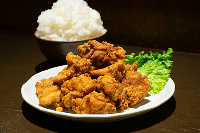 てけてけ やみつき唐揚げ弁当 (中)