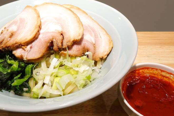 油そば研究所 チャーシュー地獄油そば(チャーシュー3枚)