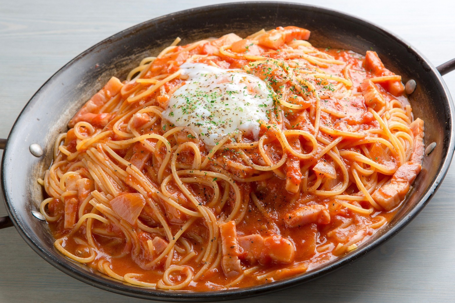 ココイロカフェ 黄金のカルボナーラ【トマトソース＆ホワイトソース】