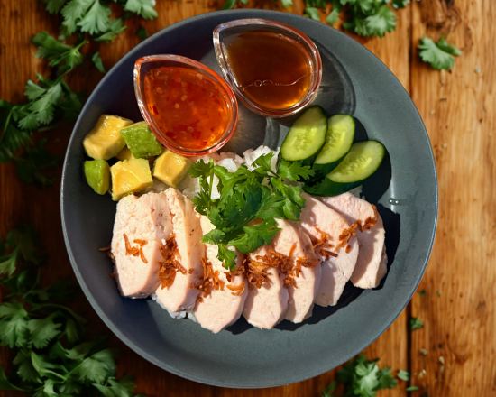 からだ喜ぶ！東京カオマンガイ 【ごろっとアボカド】しっとりむね肉カオマンガイ [Avocado]Khao Man Gai(Chicken Breast)