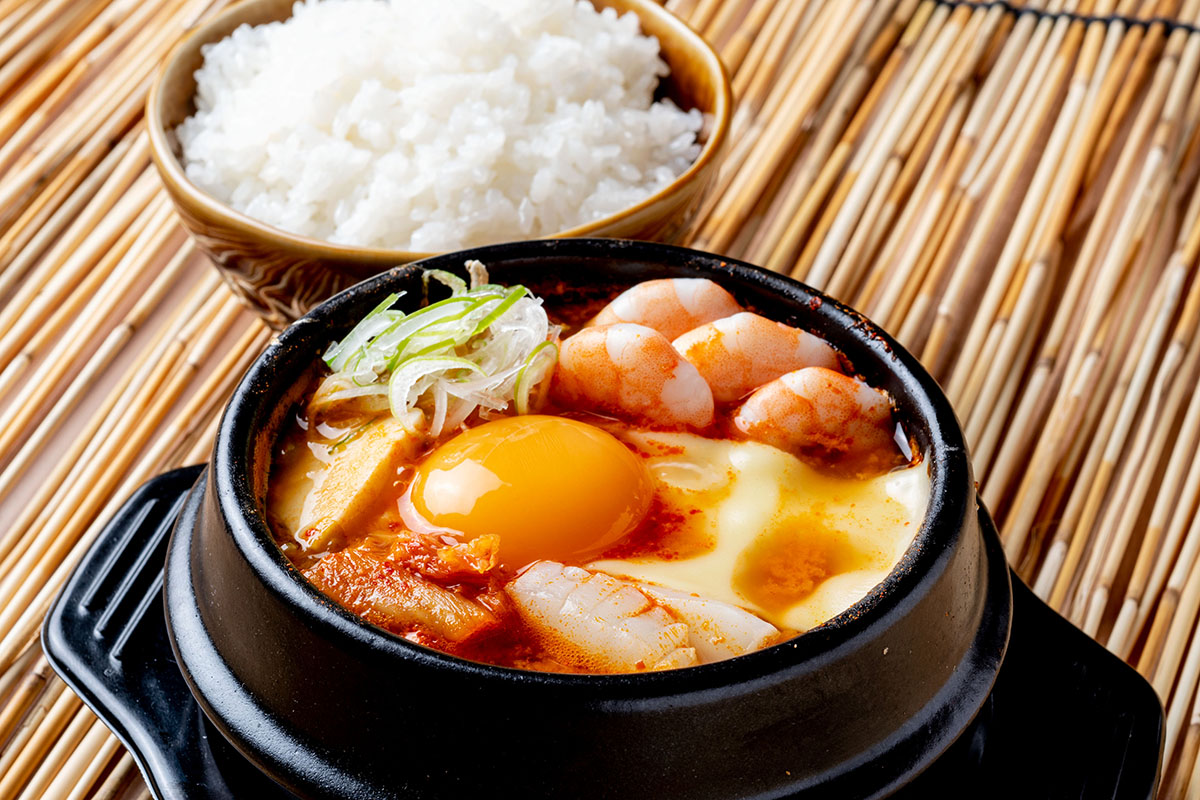 韓国カルビ丼とスンドゥブ 洞山 海鮮チーズスンドゥブ～ごはん付き～