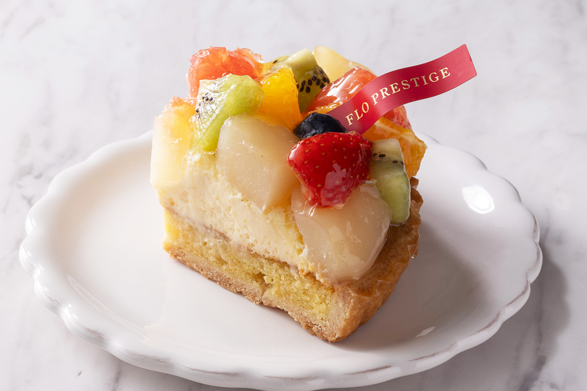 フロプレステージュ フルーツカスタードタルト(カット)